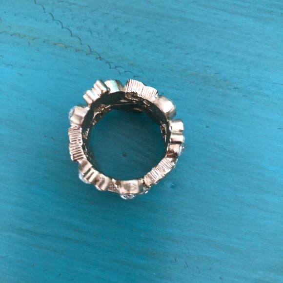 Chanel Authentic Gold Ring - Picture 4 of 5